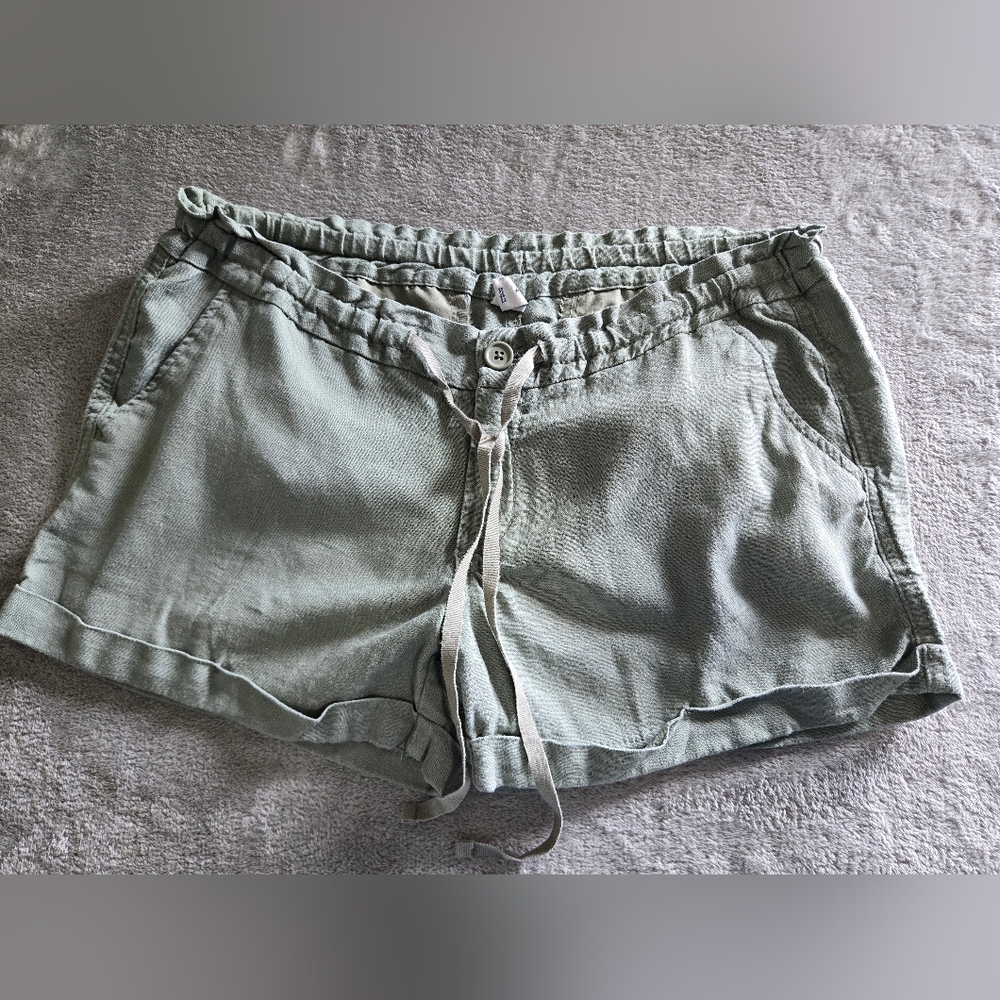 Old Navy Women's Light Green Cargo Shorts Size 4